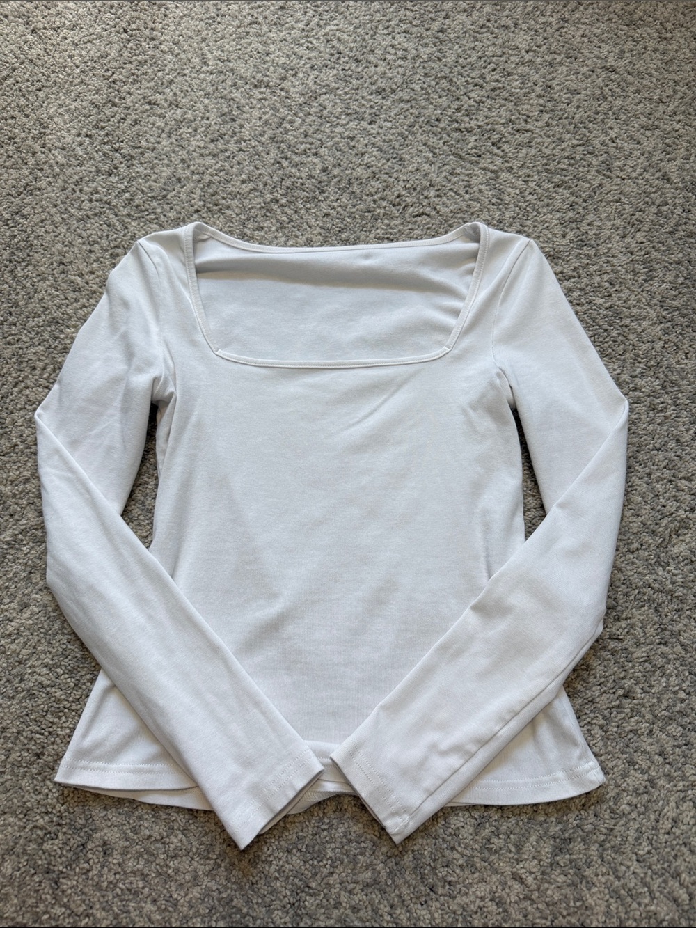 Women’s White Long-Sleeve Square Neck Top